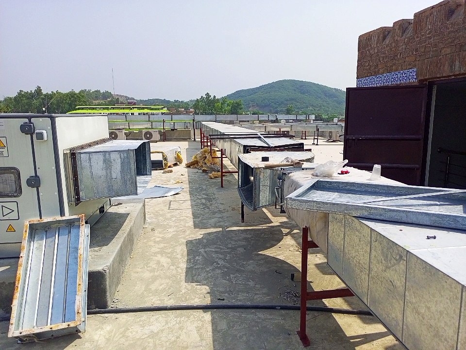 LG /DX AHU Unit  installation and duct Canncation with copper pipe EEV Canncation complete work is okay