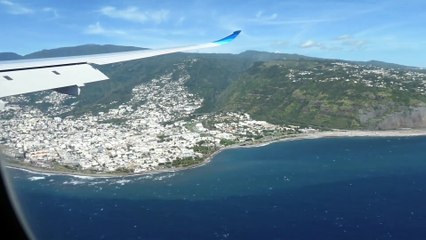 Arrivée sur Saint-Denis en avion