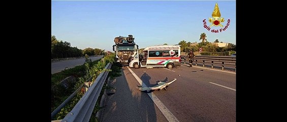 Puglia: ambulance destroyed, violent collision on State Road 7 against a truck between Brindisi and Taranto