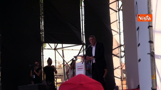 Manifestazione Costituzione, Landini: Basta salvatori della Patria: serve contributo di tutti