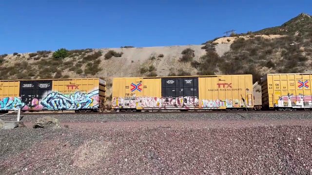 BNSF 4256 Leads Eastbound Manifest Train Passes Through Blue Cut CA