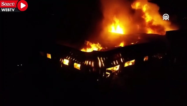 Kırklareli'nde ağaç işleme fabrikasında çıkan yangına müdahale ediliyor