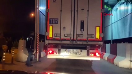 Osmaniye'de TIR'da 45 kilo esrar ele geçirildi, 4 kişi gözaltına alındı