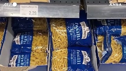Cala potere d'acquisto, famiglie tagliano i risparmi