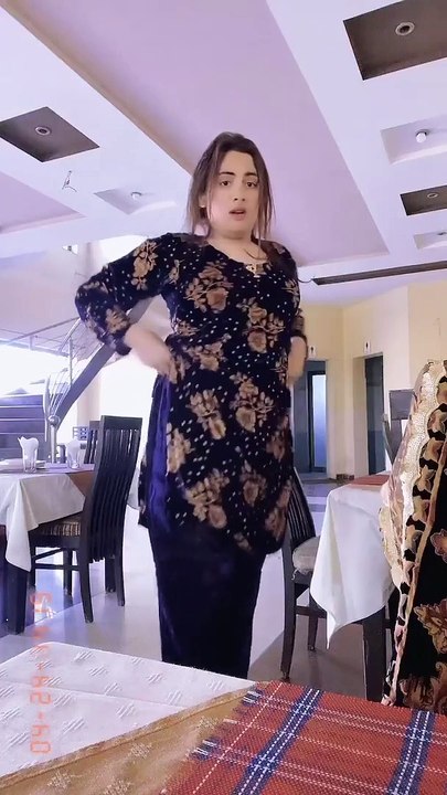 Dance check karo hayeee
