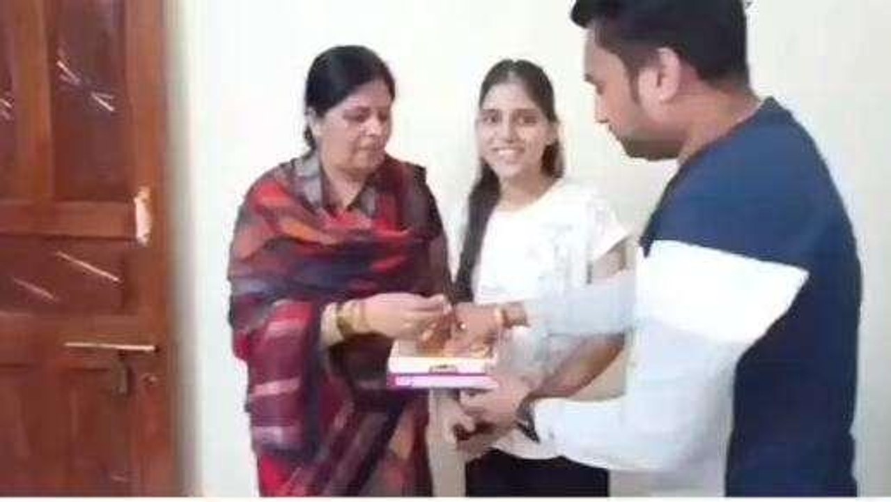 एआईईए में पन्ना की बेटी ने हासिल की 16वीं रैंक, बढ़ाया मान