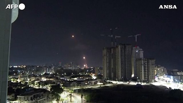 Israele, Iron Dome in azione: razzi da gaza intercettati nella notte ad Ascalona