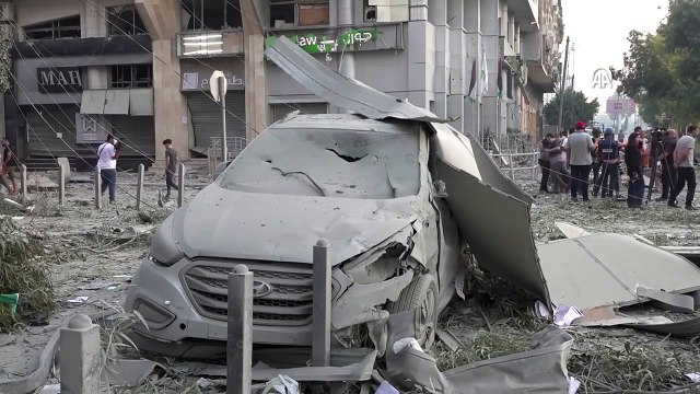 İsrail savaş uçaklarının yarattığı yıkım böyle görüntülendi! Filistin Üretim Bankası da yerle bir oldu