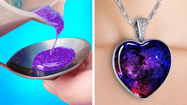 Comment utiliser la résine époxy et l'argile polymère pour créer des bijoux DIY incroyables