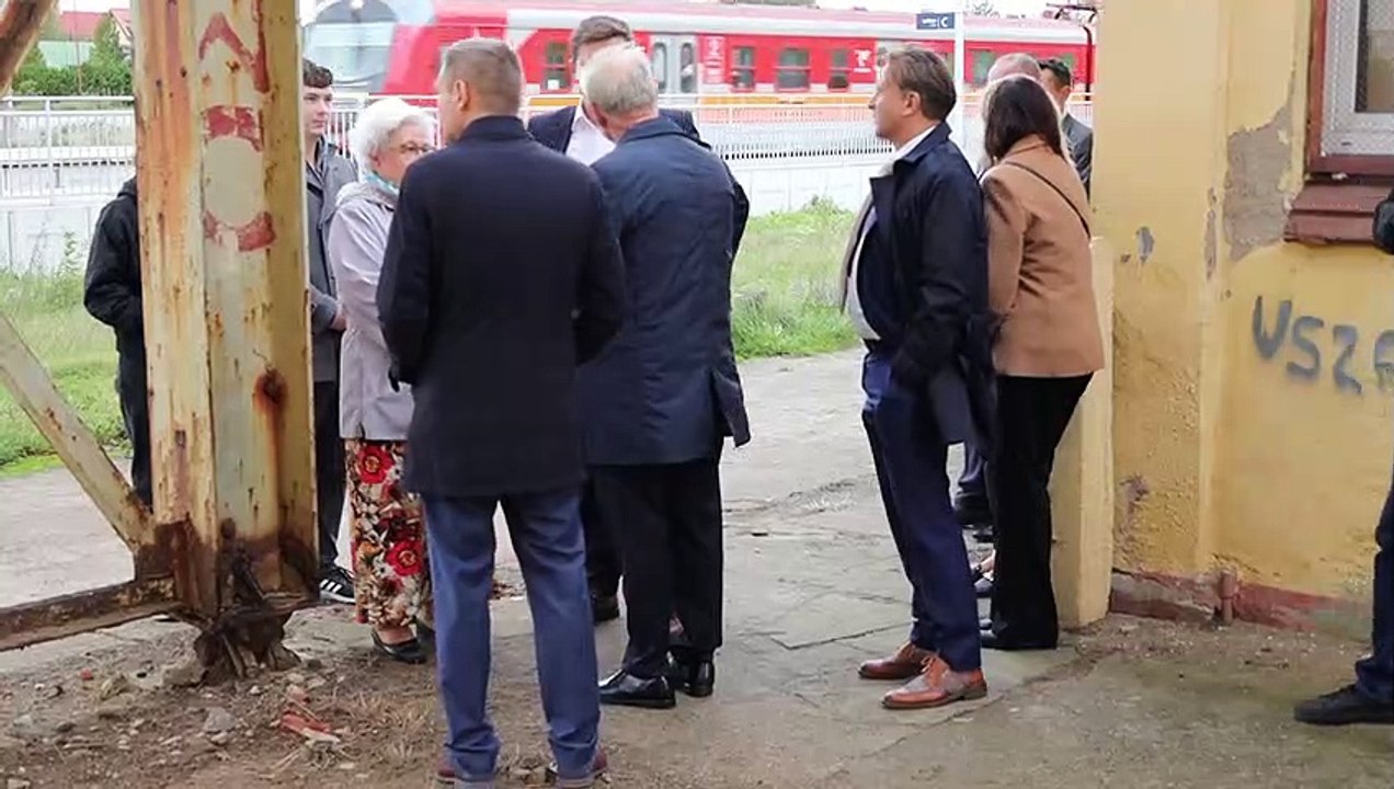 Burmistrz Morąga apelowany o rozwiązanie sporu w sprawie kładki kolejowej