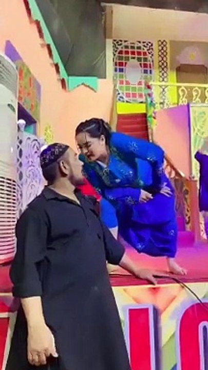 Chache ka kam check kro mujra dance