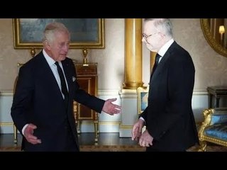 Non c'è posto in democrazia!" Re Carlo affronta la rivolta repubblicana mentre i monarchici sbattono