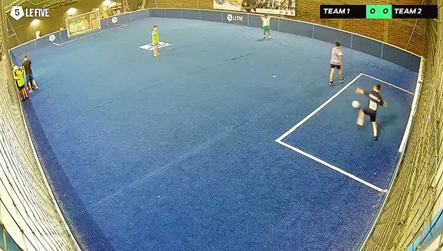 nicolas 08/10 à 13:55 - Football Terrain 1 (LeFive Rouen)