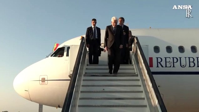 Mattarella in Portogallo, l'arrivo a Porto per il vertice del Gruppo Arraiolos