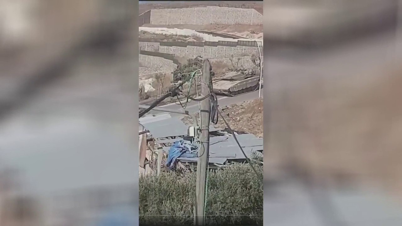 دبابات إسرائيلية تنتشر على السياج الحدودي مع #لبنان  #العربية