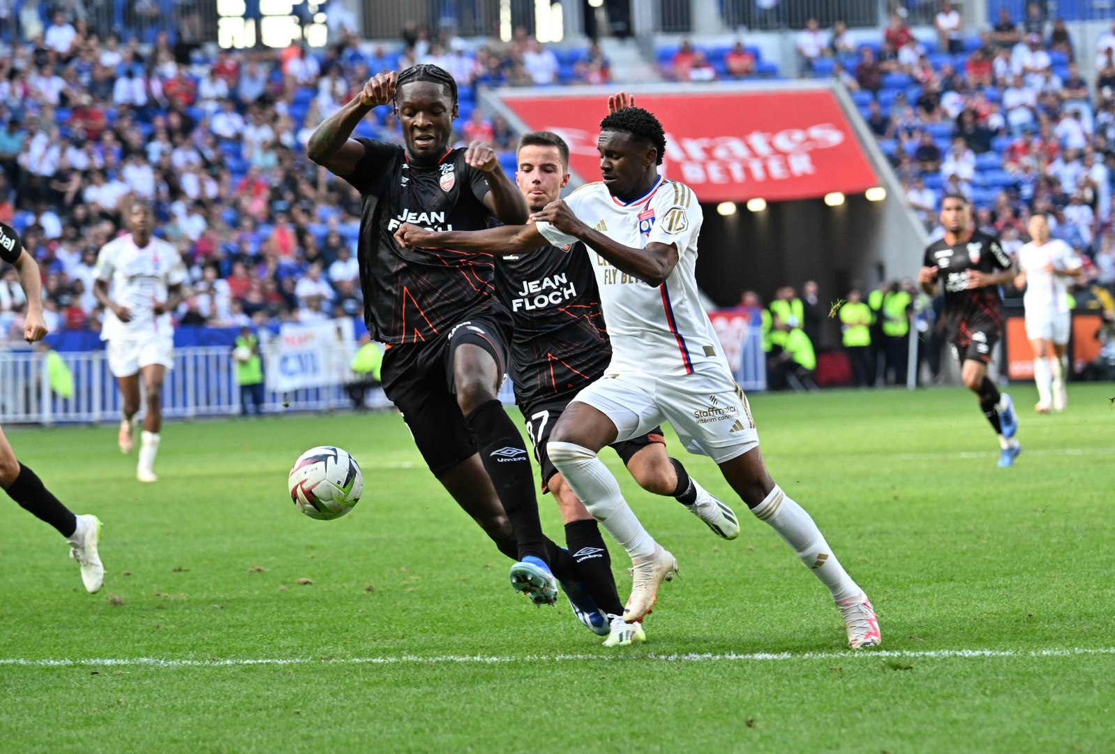 Challenging the Ligue 1 Elite