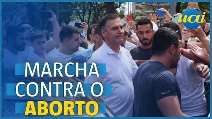 Bolsonaro e Michelle participam de ato contra o aborto em BH