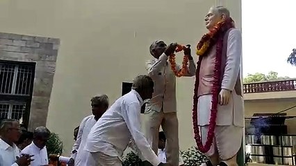 पं. नवलकिशोर शर्मा को दी श्रद्धांजलि