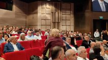 CHP İstanbul İl Kongresi’nde salonda tansiyon yükseldi