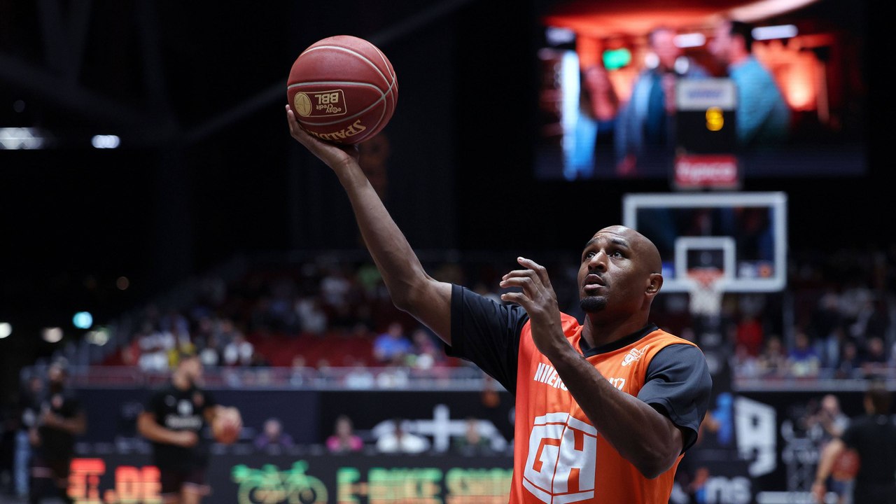 37 Sekunden vor dem Ende: Lansdowne-Dreier entscheidet Duell mit Ex-Klub