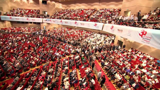 Congrès provincial du CHP d'Istanbul... Turan Aydoğan： ＂Vous ne pouvez pas faire de politique sans vous poser deux questions en politique, la politique pour qui et quoi...