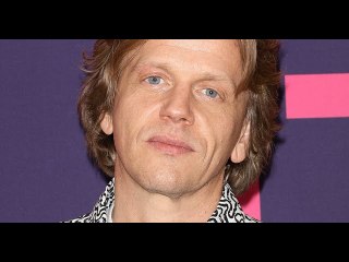 VIDEO: Alex Lutz : Sa vie en bord de Loire avec sa femme et leur ado, une maison très artistique