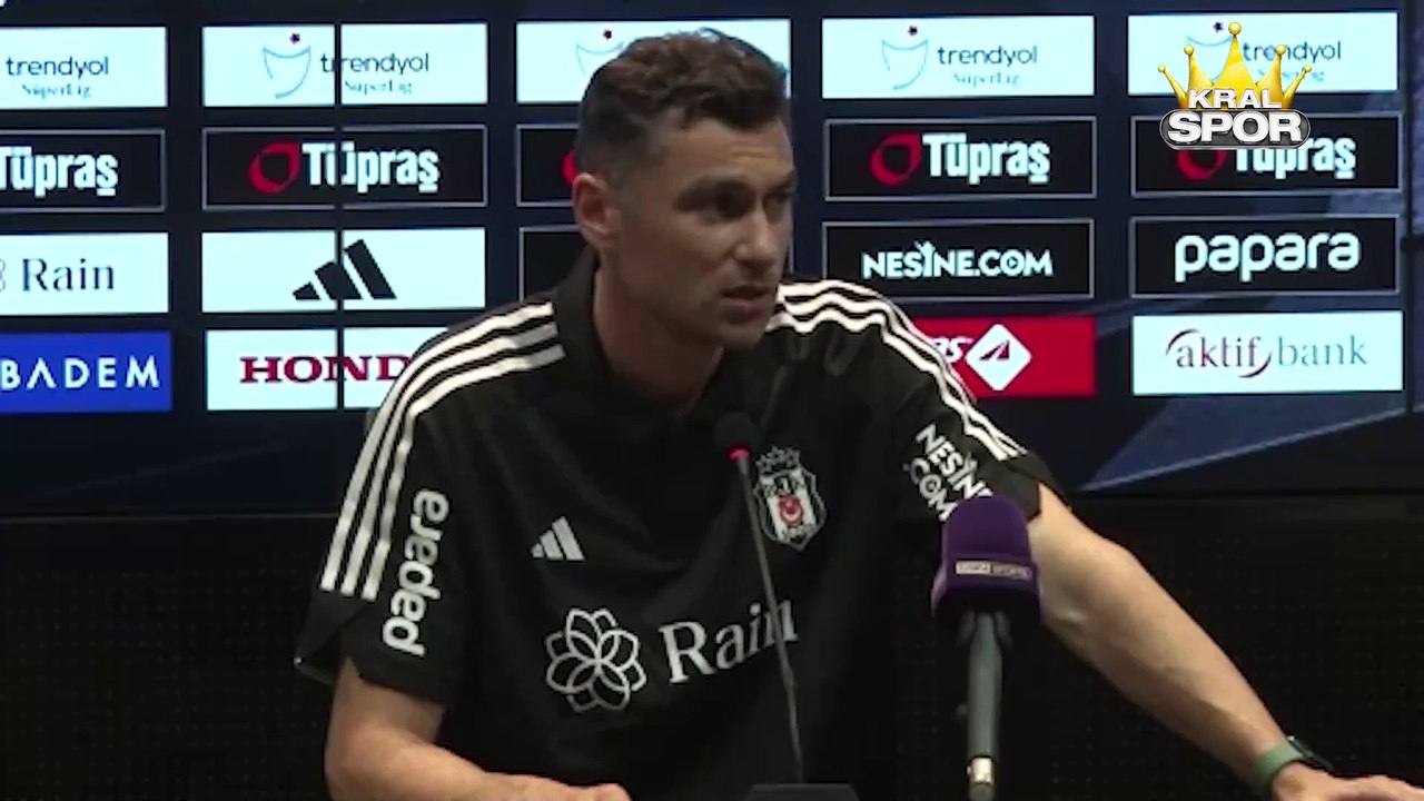 Burak Yılmaz: Beşiktaş taraftarı döver de sever de