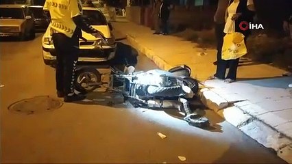 Yürekler ağza geldi! Motosiklet ile otomobil çarpıştı: 2 yaralı