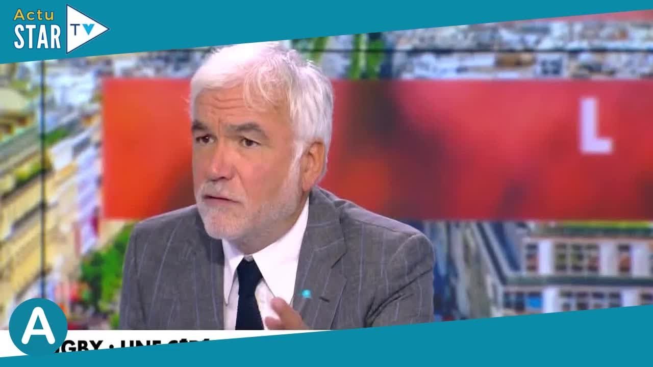 VIDÉO Coupe du monde de rugby  Jean Dujardin ridiculisé, Pascal Praud et une célèbre journaliste pr