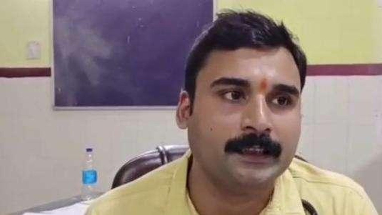 रायबरेली': सवारियों से भरा ई रिक्शा अनियंत्रित होकर पलटा, आधा दर्जन लोग घायल