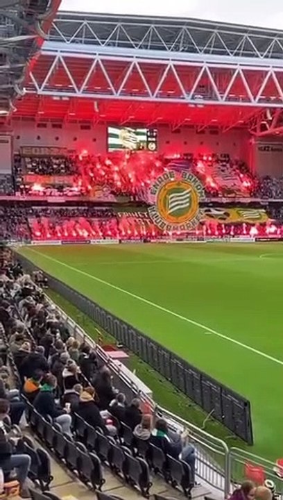 Amazing work by Hammarby fans in the match against BK Häcken 08.10.2023.
