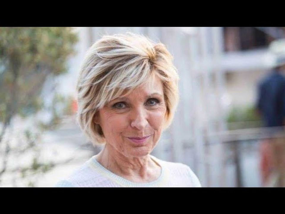 Evelyne Dhéliat : sa grosse remise en question après les critiques fracassantes qu’elle reçoit