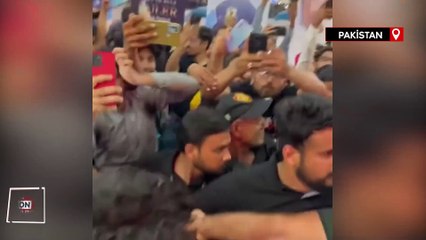 Pakistan'da Burak Özçivit izdihamı