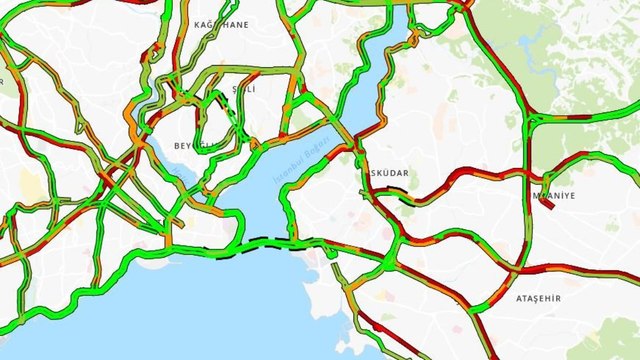 İstanbul'da haftanın ilk günü trafik yoğunluğu yaşanıyor