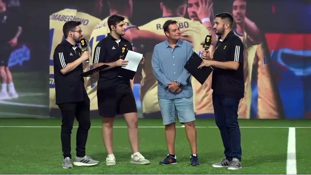 Los comentaristas de la Kings League hablan con el presidente del CSD