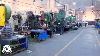 وسط زيادة مخاطر التمويل الخارجي.. Moody's تخفض تصنيف مصر الائتماني إلى Caa1