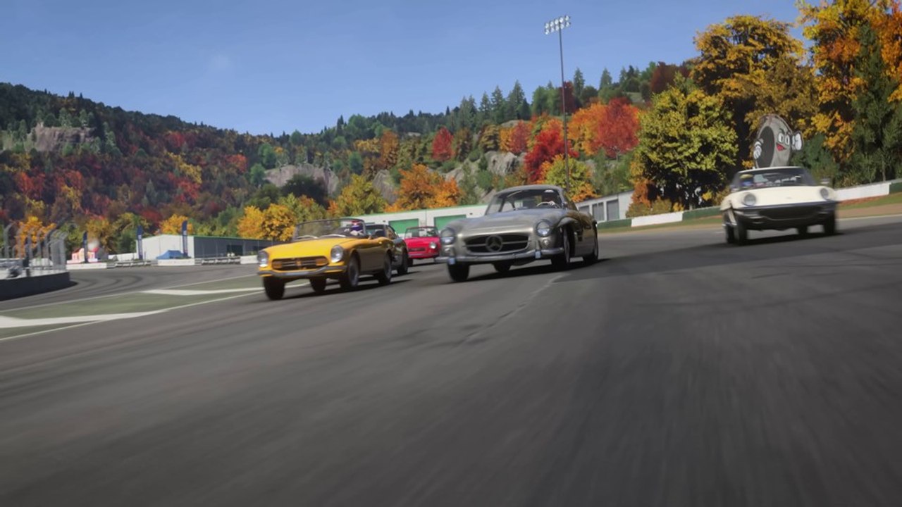 Im Launch-Trailer zu Forza Motorsport schenken sich die Rennfahrer nichts