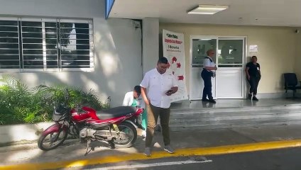 Médicos del Moscoso Puello paralizan servicios en el hospital