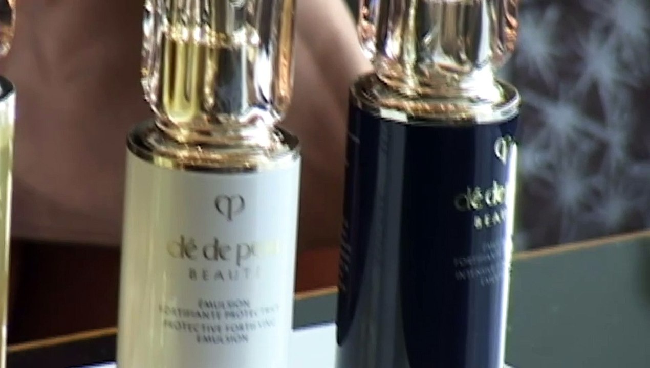 BAZAAR INTERVIEW - Diana Silvers et Ella Balinska, égéries Clé de peau beauté