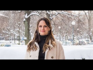 Sofia de Suède enceinte : apparition solennelle avec un large baby bump