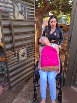 Mulher de Cadeira de Rodas Tenta Ficar com o Marido da Sua Própria Irmã