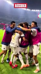 ¡CHINOMANÍA! Así celebraban el doblete del 'Chino' Huerta ante Cruz Azul