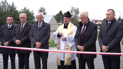 Otwarcie wyremontowanej drogi w gminie Łabunie