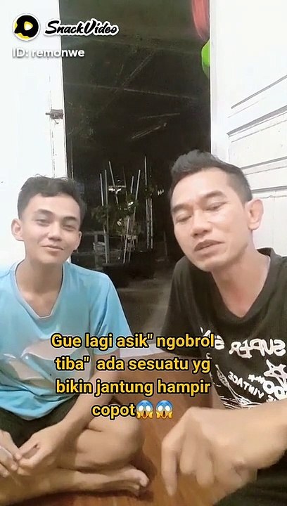 ada yang ngintip