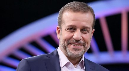 شريف منير يعيش قصة حب مع سلمى أبو ضيف