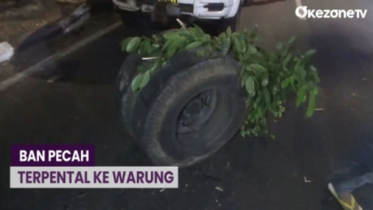 Pecah Ban, Truk Pasir Tabrak Pohon di Jaksel