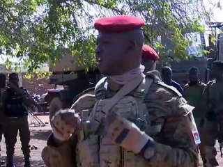 Président Traoré soutient l'armée en combat: 'La patrie ou la mort