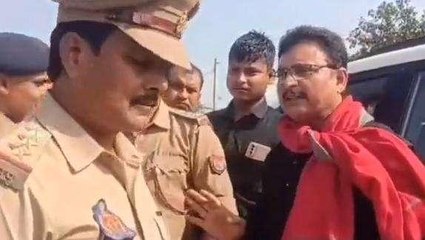 उन्नाव: काला कुर्ता पहनकर मुख्यमंत्री को ज्ञापन देने जा रहे थे सपा नेता, हुआ फिर यह