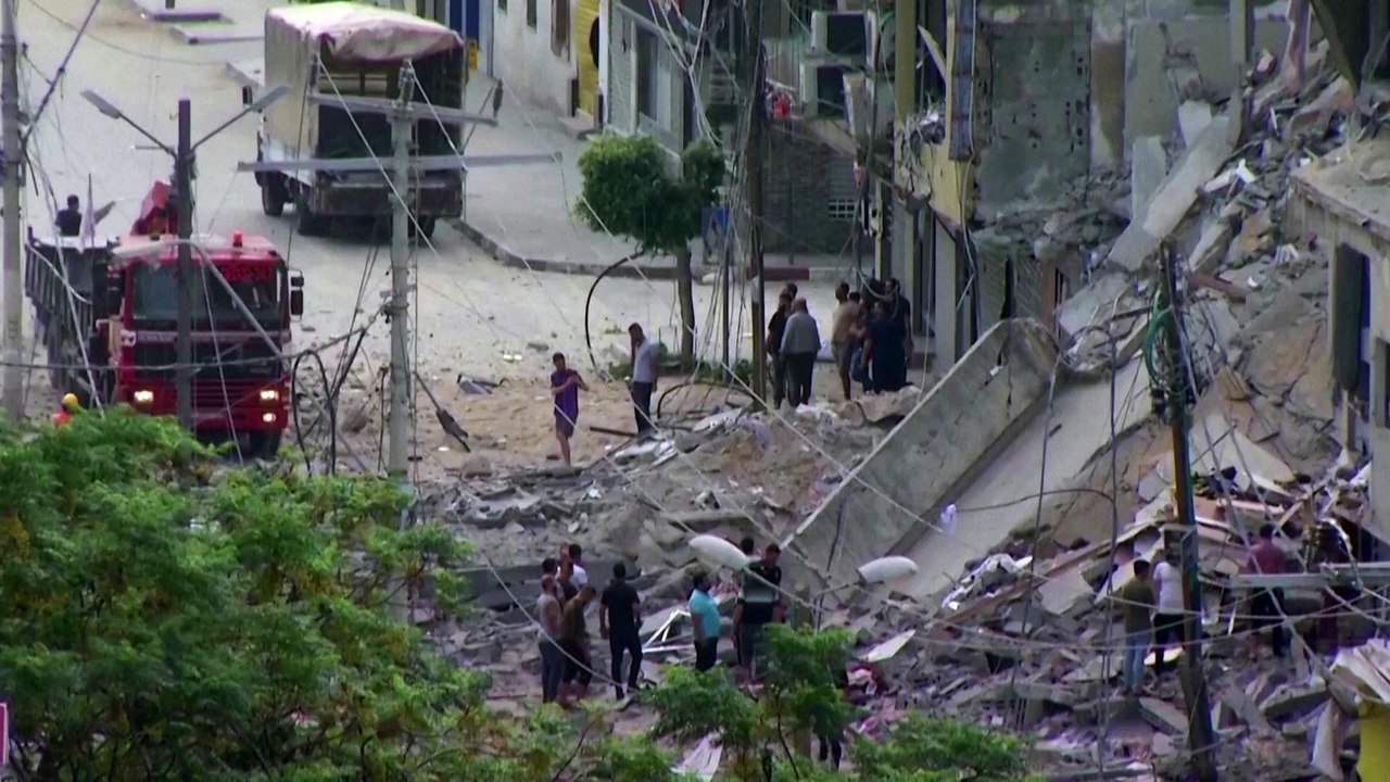 Airlines suspend Tel Aviv flights amid attacks