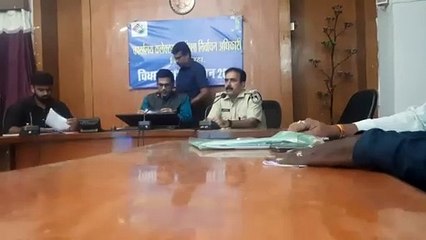 कलेक्टर ने दी आचार संहिता की जानकारी